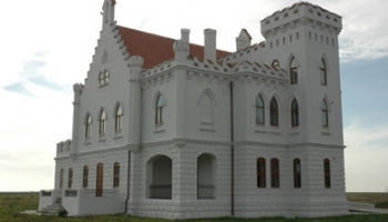 Dvorac Kapetanovo – tajna plavog pramena